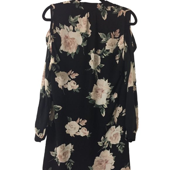 Le Chateau Cold Shoulder Floral Print Dress - Picture 5 of 15